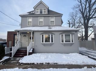 27 W Lincoln Avenue, Valley Stream, NY 11580