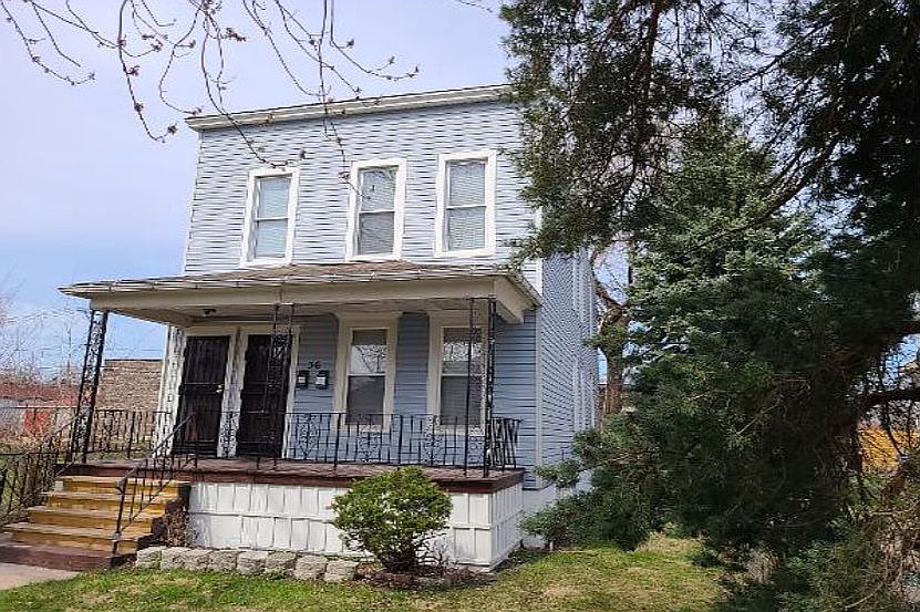 2nd image of 36 W 103rd Pl