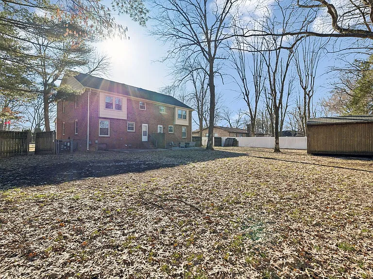 1421 Huntington Dr — Photo 28