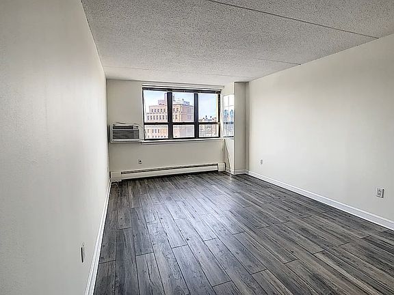 3rd image of 300 Cathedral Pkwy #19G