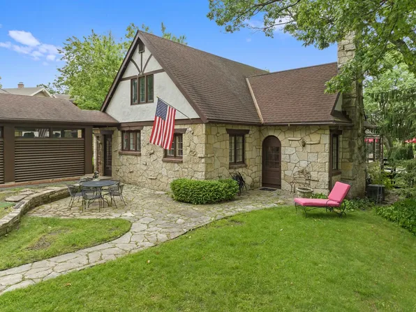 780 Sauganash DRIVE, Fontana, WI 53125