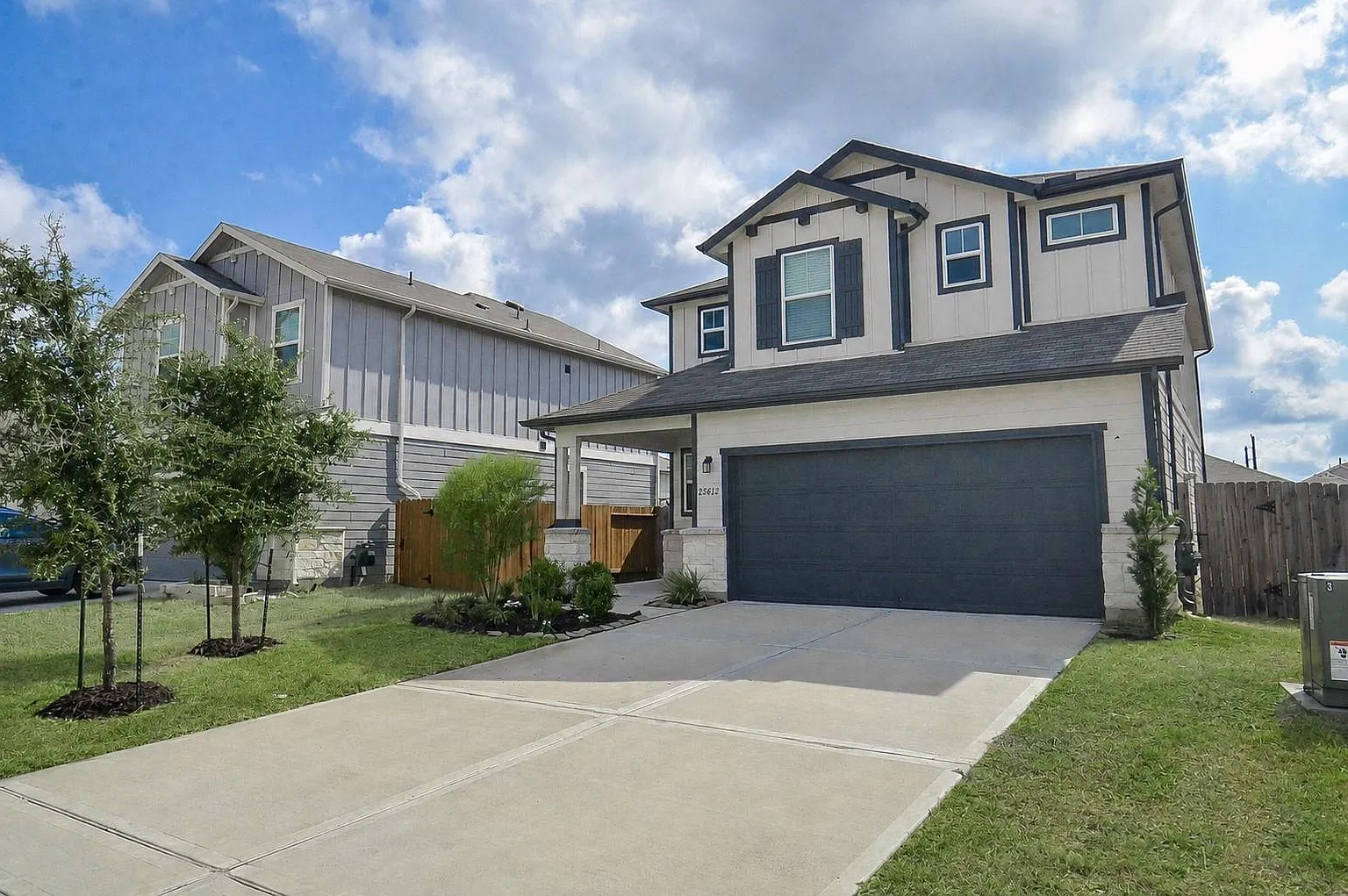 4 bed, 3.0 bath, 2220 sqft, $2,250 — Photo 4