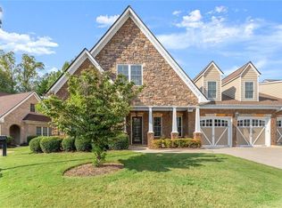 2327 Sandy Oaks Dr, Marietta, GA 30066