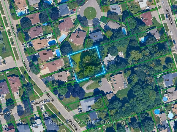 1091 Mohawk St, Oshawa, ON L1G 4G8