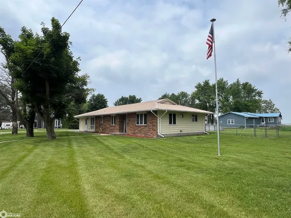 204 W 4th St, Packwood, IA 52580