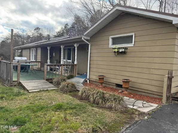 401 N Mohawk Dr, Erwin, TN 37650