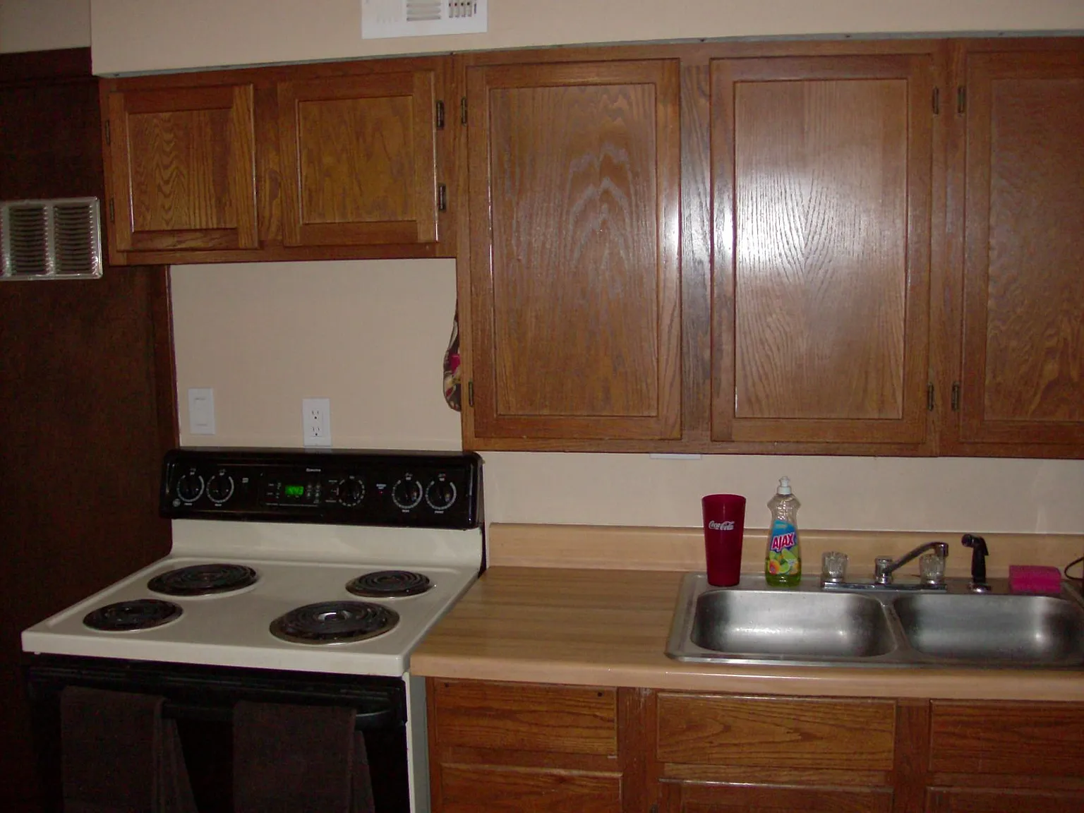 2 bed, $890 — Photo 4