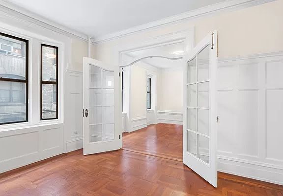 4th image of 804 W 180th St APT 4