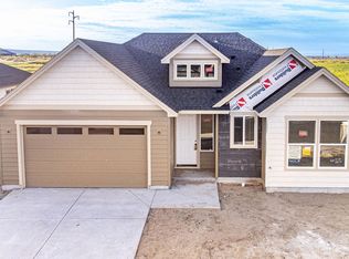 8450 Lennox St, West Richland, WA 99353