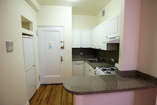 Rented by JK Dansar Corp | media 7