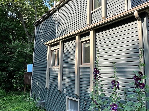 3rd image of 1822 W Liberty St