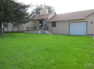 132 S Golfview Dr, Pueblo West, CO 81007