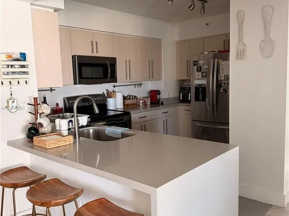 1155 Brickell Bay Dr, Miami, FL