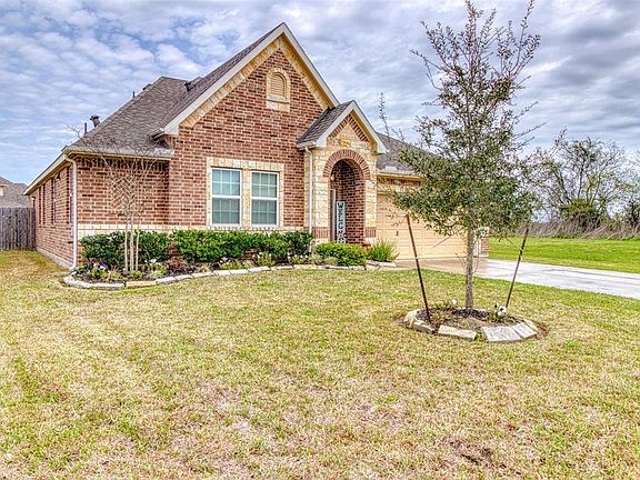 2nd image of 4127 Longwood Dr