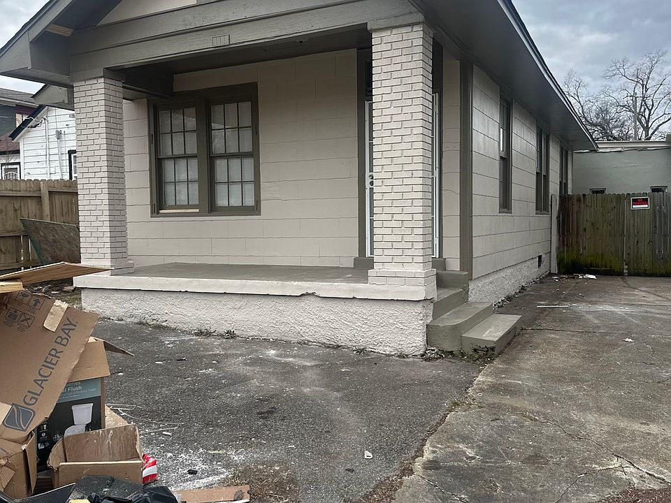 1st image of 1915 E McLemore Ave