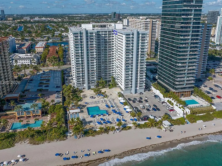 2030 S Ocean Dr #2018 — Photo 28