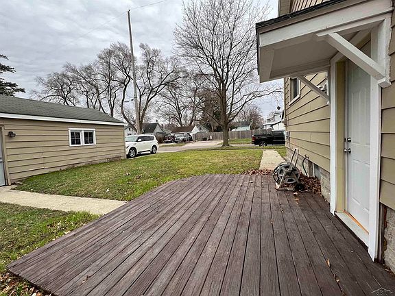 3rd image of 1802 Mackinaw St