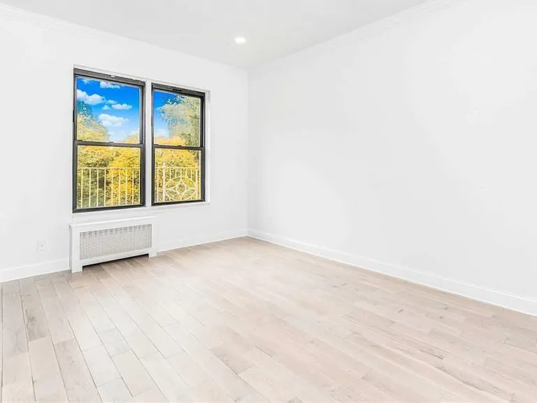 140 Claremont Ave #6B — Photo 1