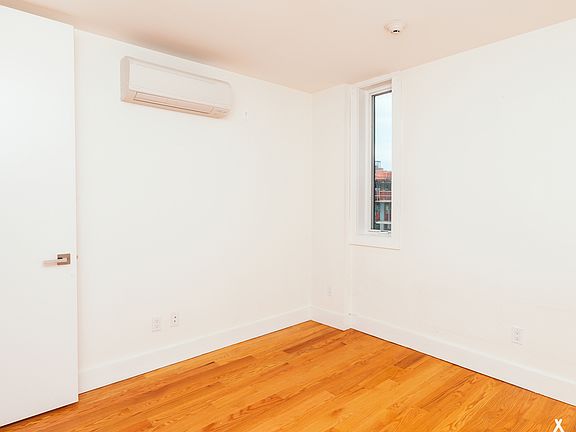 5th image of 620 Parkside Ave #6