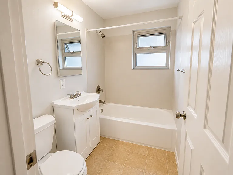 320 Valley St — Photo 17