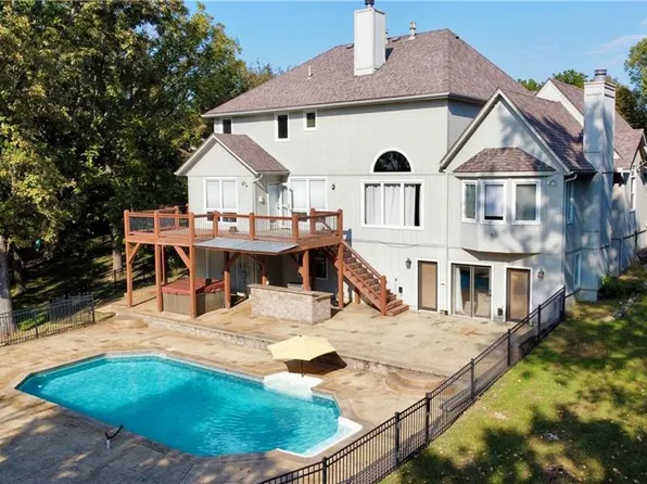 1515 Sugarland Pkwy, Pleasant Hill, MO 64080