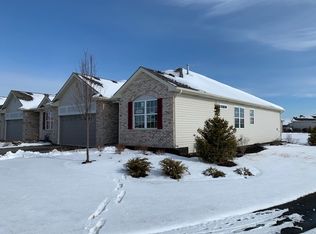 4 Solara Ct, Bolingbrook, IL 60490