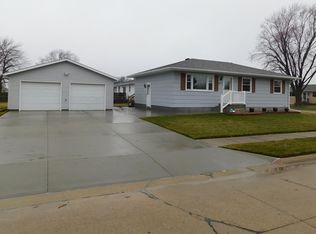 1674 44th Ave, Columbus, NE 68601