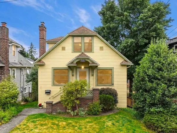 741 N 67th Street, Seattle, WA 98103