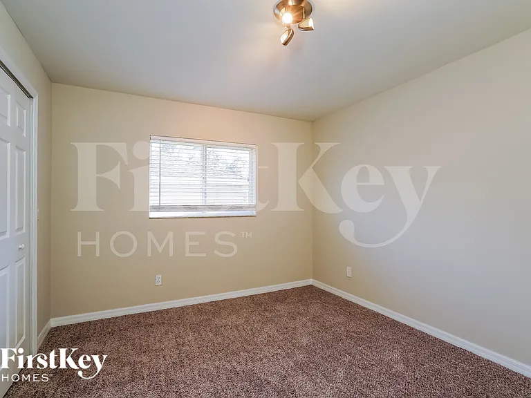 3919 3rd St W — Photo 13