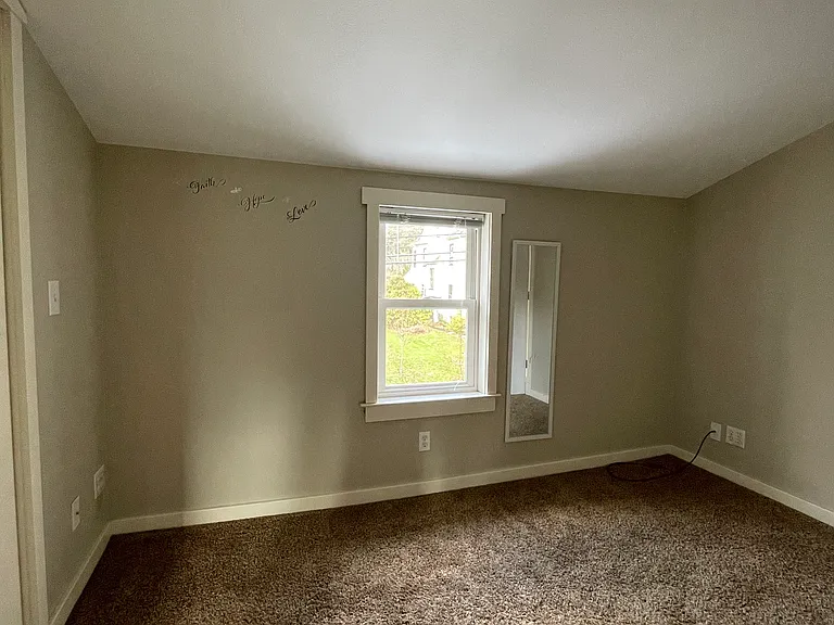 303 S New Castle St — Photo 8