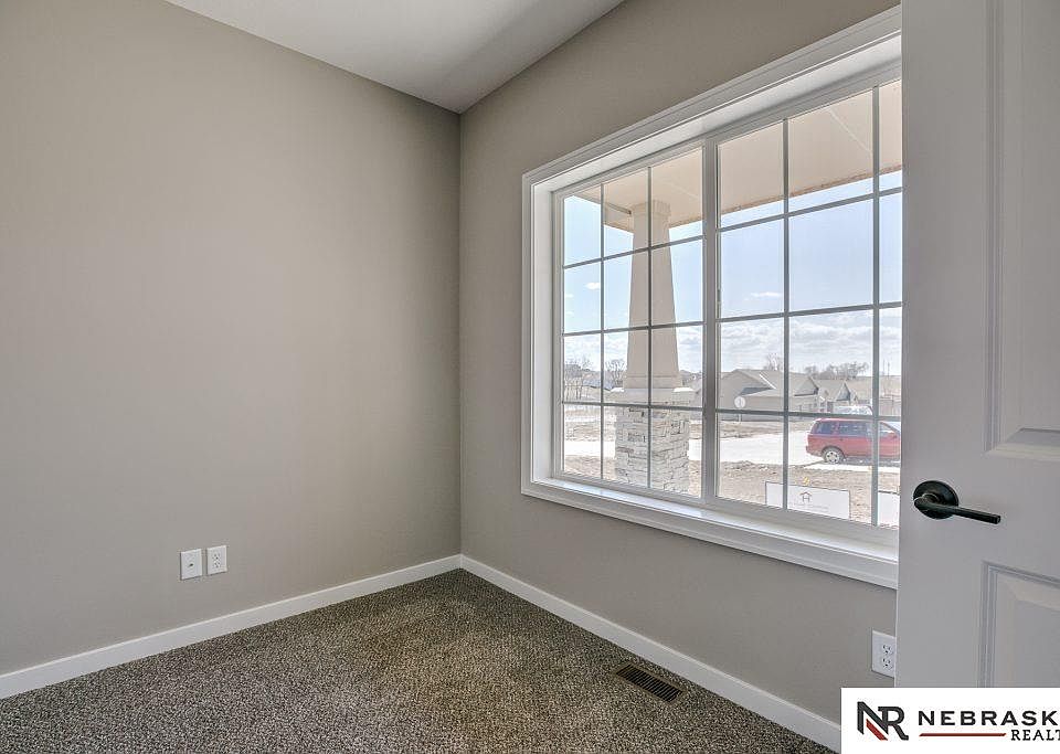 11330 Portage Cir, Papillion, NE 68046 MLS 22317586 Zillow