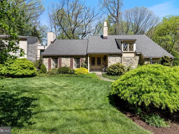 28 S Longpoint Ln, Rose Valley, PA 19063