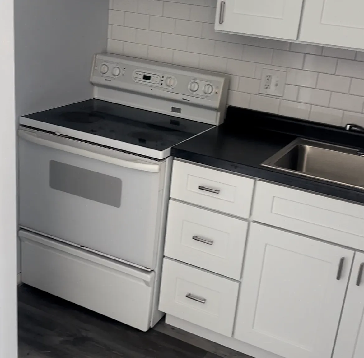 2 bed, 1.5 bath, 1024 sqft, $1,250 — Photo 2