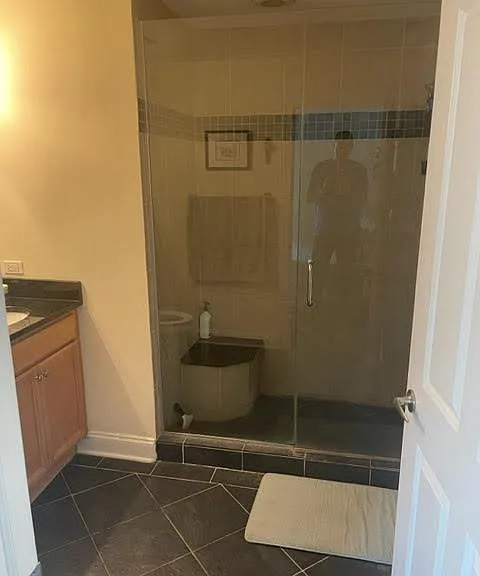 500 N Damen Ave #205 — Photo 56