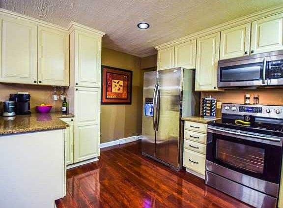 5th image of 2258 Cherry Oak Dr