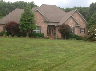 126 Poplar Dr, Brush Creek, TN 38547