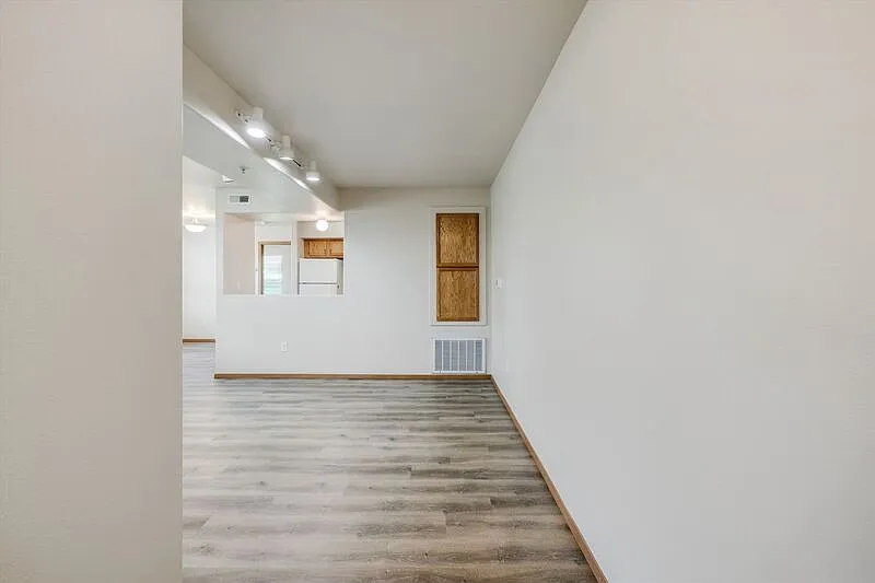 2 bed, 2.0 bath, 938 sqft, $1,450 — Photo 3