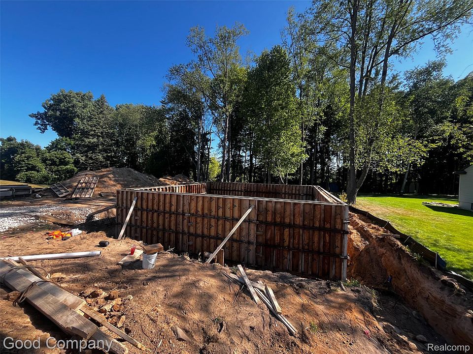 1st image of 640 Sunnybeach Dr