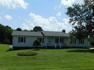 405 Heitman Rd, Thomasville, NC 27360