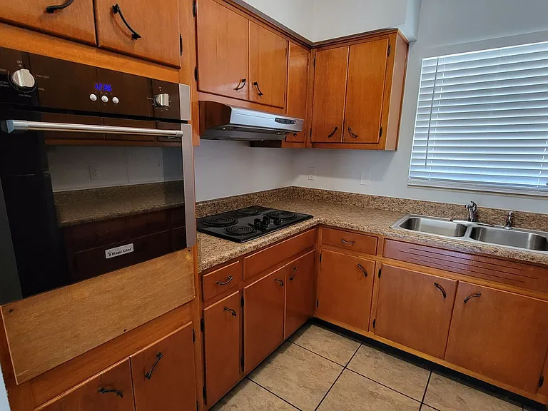 505 Manatee Ct. — Photo 9
