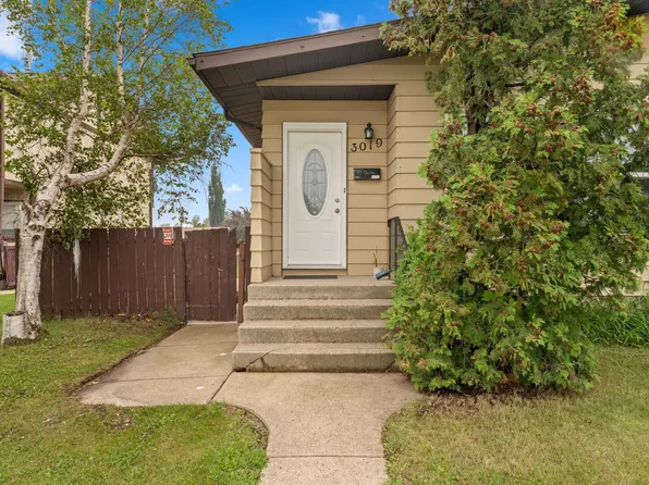 3019 139th Ave NW, Edmonton, AB T5Y 1M1