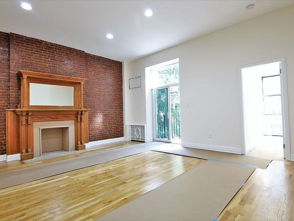 1st image of 130 W 75th St Floor 2