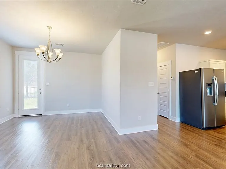 3901 Ws Phillips Pkwy — Photo 7