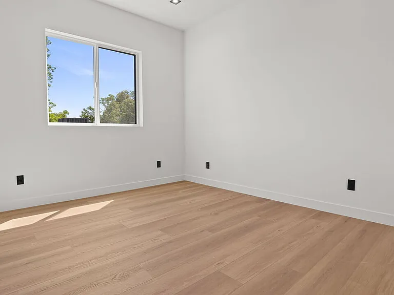 10842 Peach Grove St #B — Photo 30