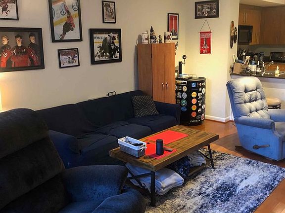 3rd image of 1021 N Garfield St APT 215
