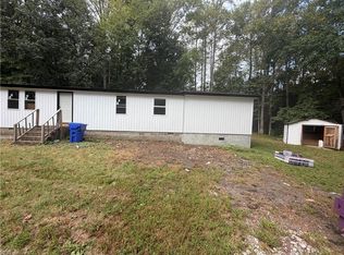 2141 Hosier Rd, Suffolk, VA 23434