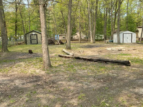 4737 Patrick Dr, Caseville, MI 48725