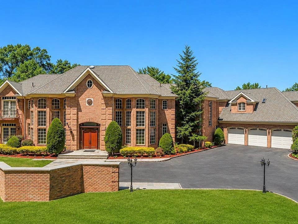 1st image of 250 Oyster Bay Road