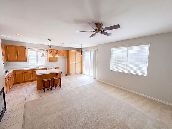 3rd image of 595 Dundee Ln