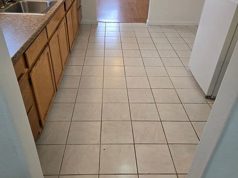 585 South Ave — Photo 5